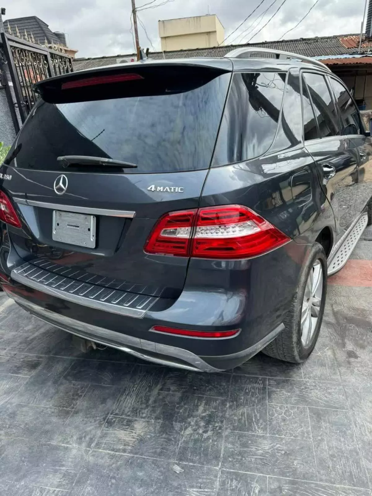 Mercedes-Benz ML 350   - 2012