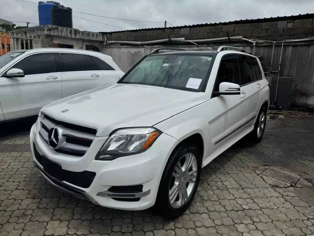 Mercedes-Benz GLK 350   - 2015