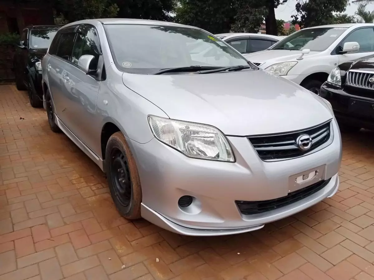 Toyota Fielder    - 2011