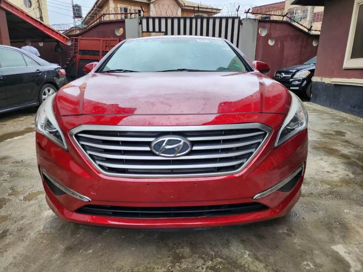 Hyundai Sonata   - 2016