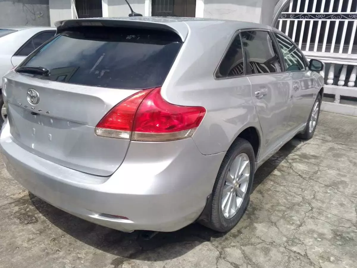 Toyota Venza   - 2009