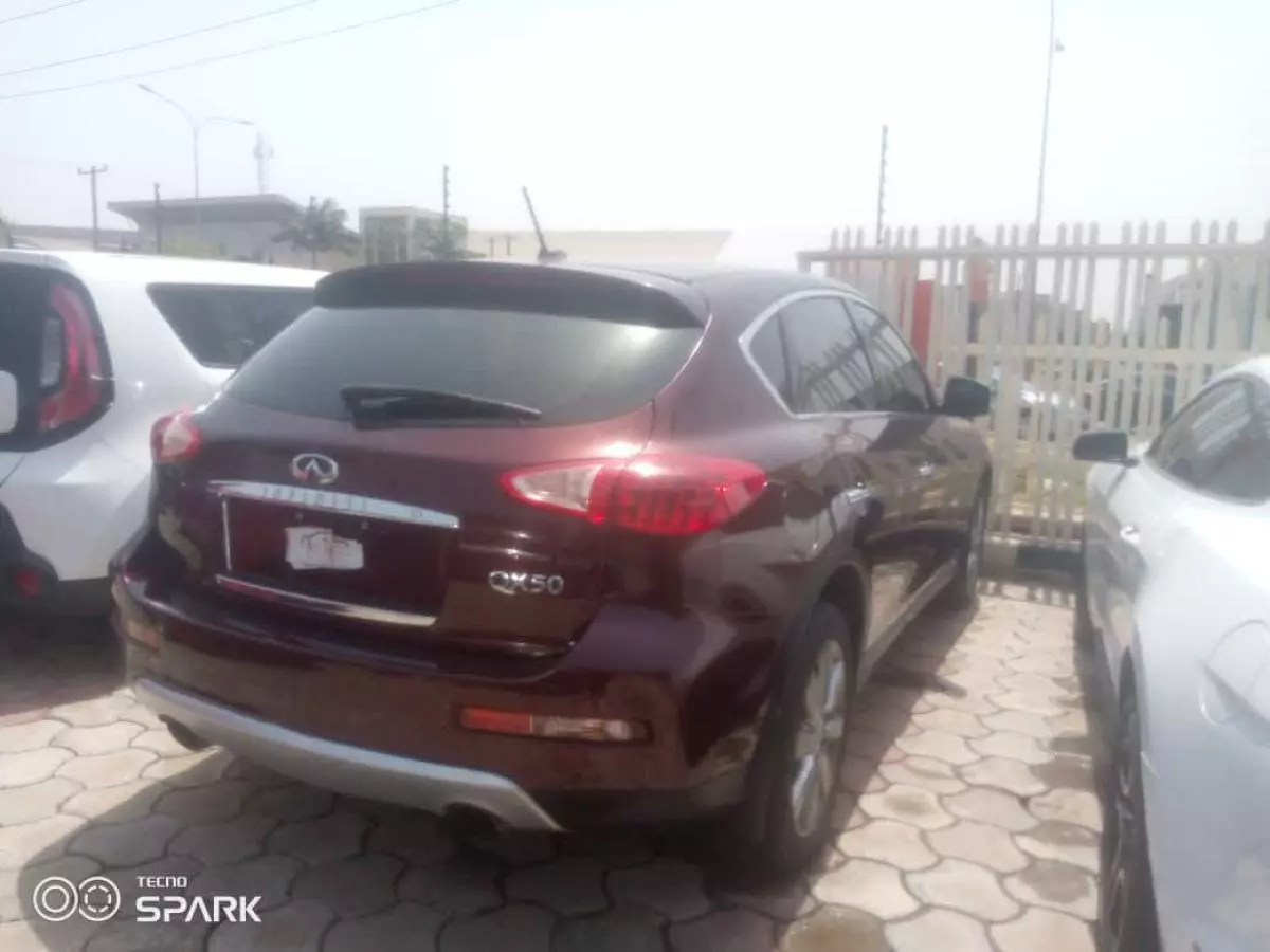 Infiniti QX50 - 2016