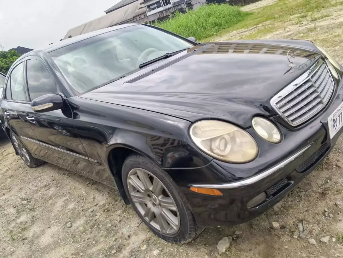 Mercedes-Benz E 350   - 2004