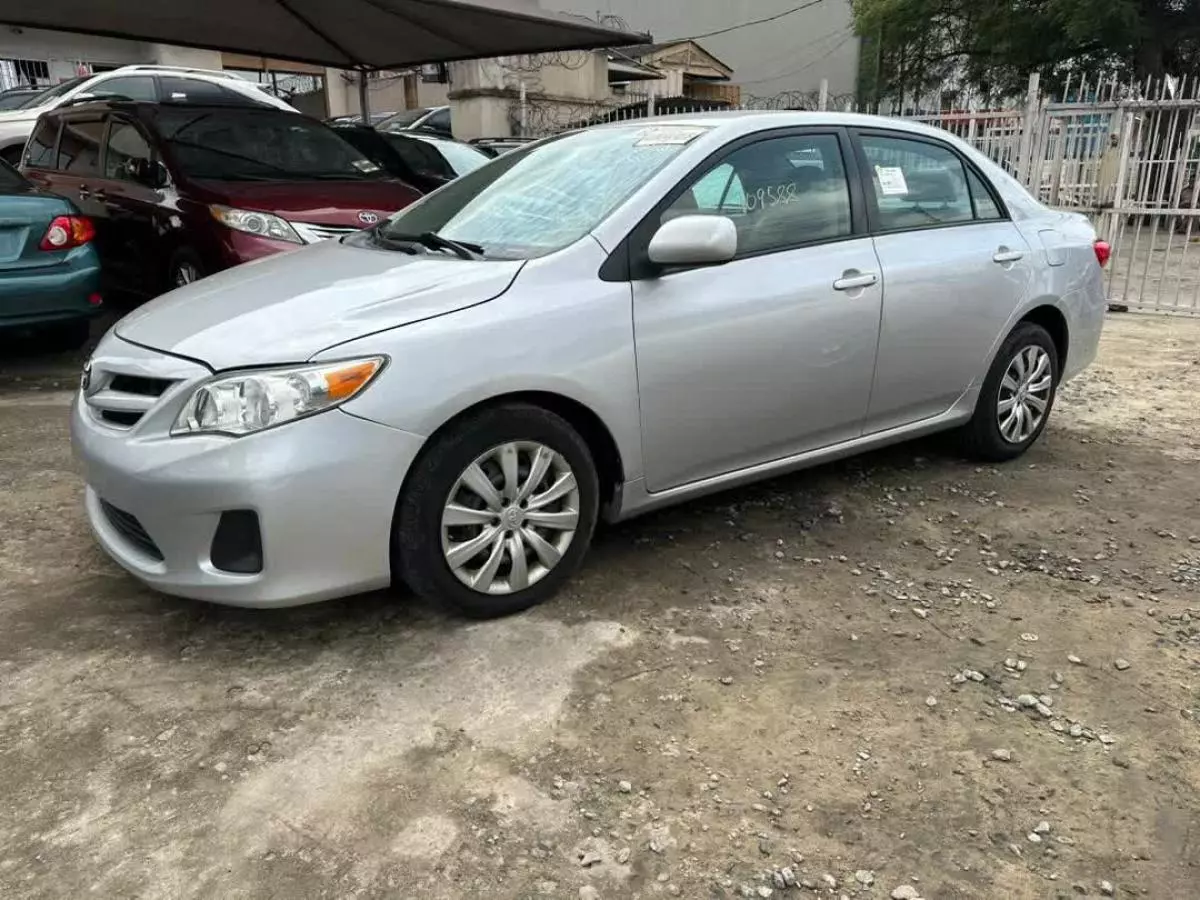 Toyota Corolla - 2012