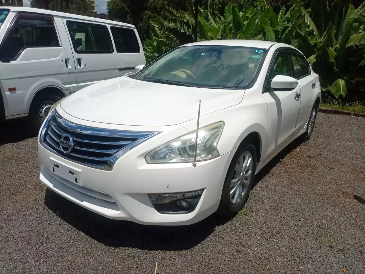 Nissan Teana   - 2015