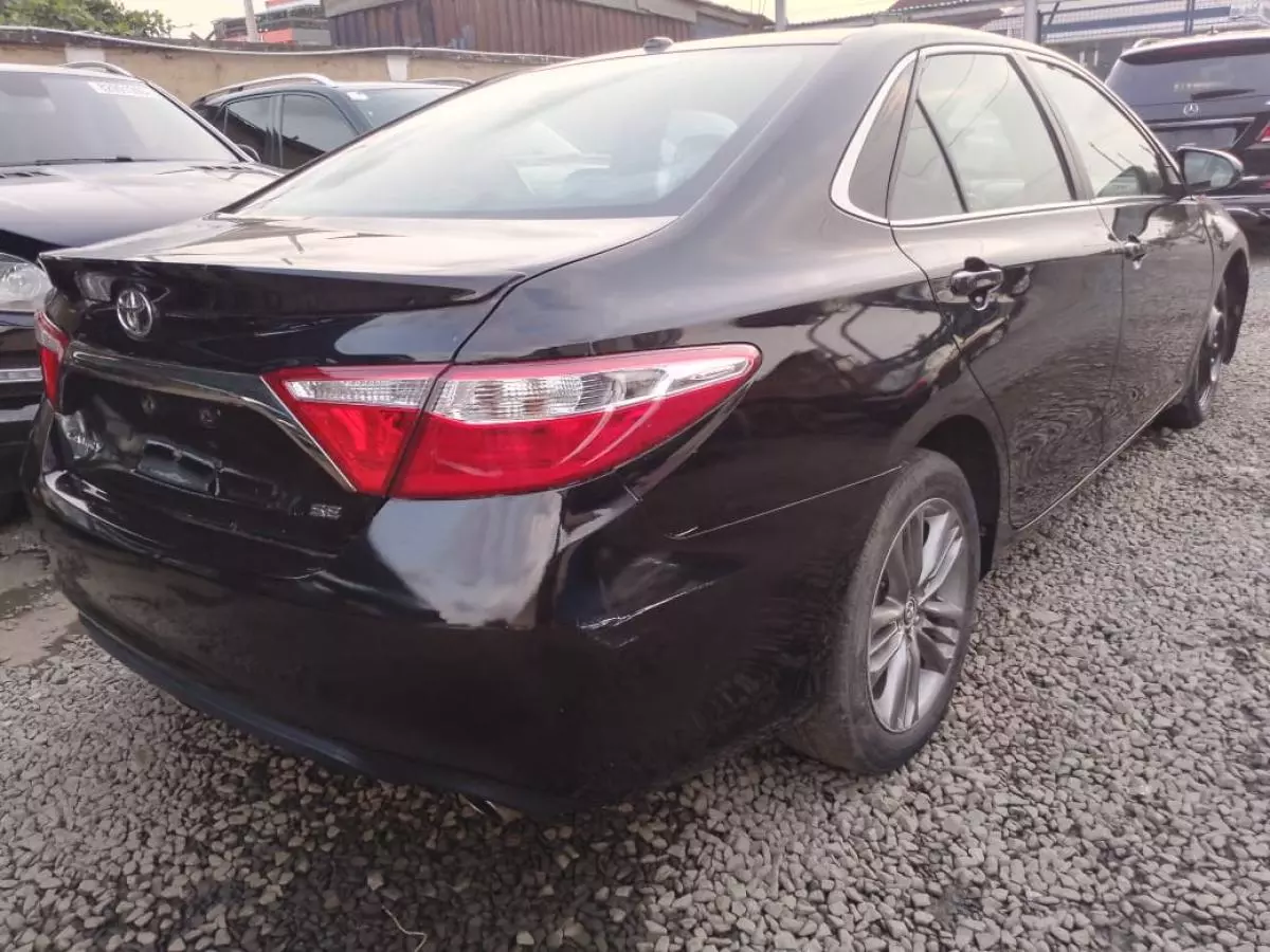 Toyota Camry   - 2015