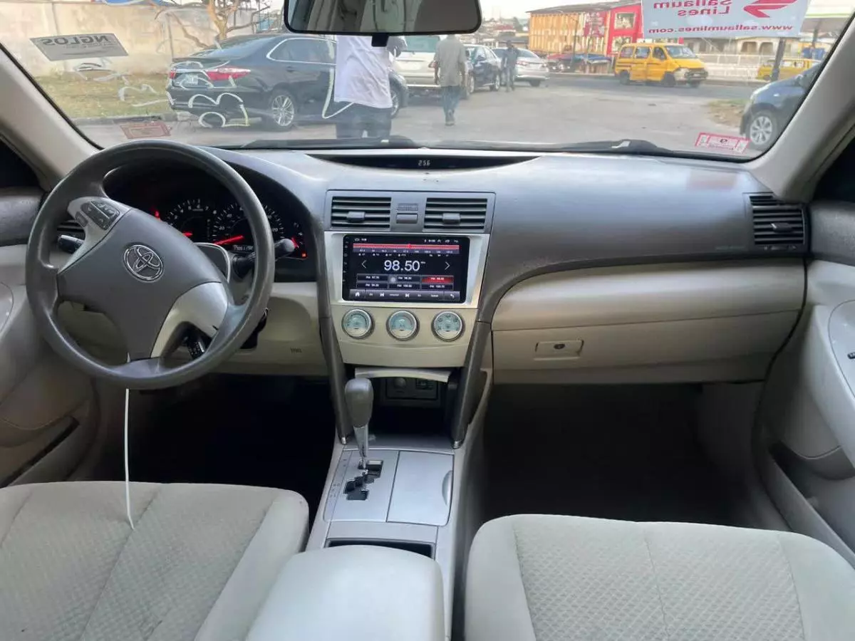 Toyota Camry   - 2008