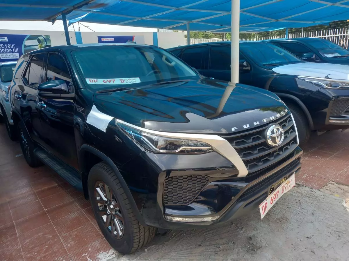 Toyota Fortuner   - 2023