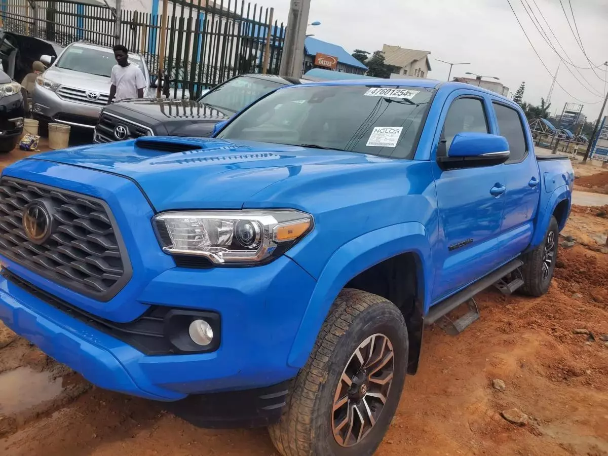 Toyota Tacoma   - 2021