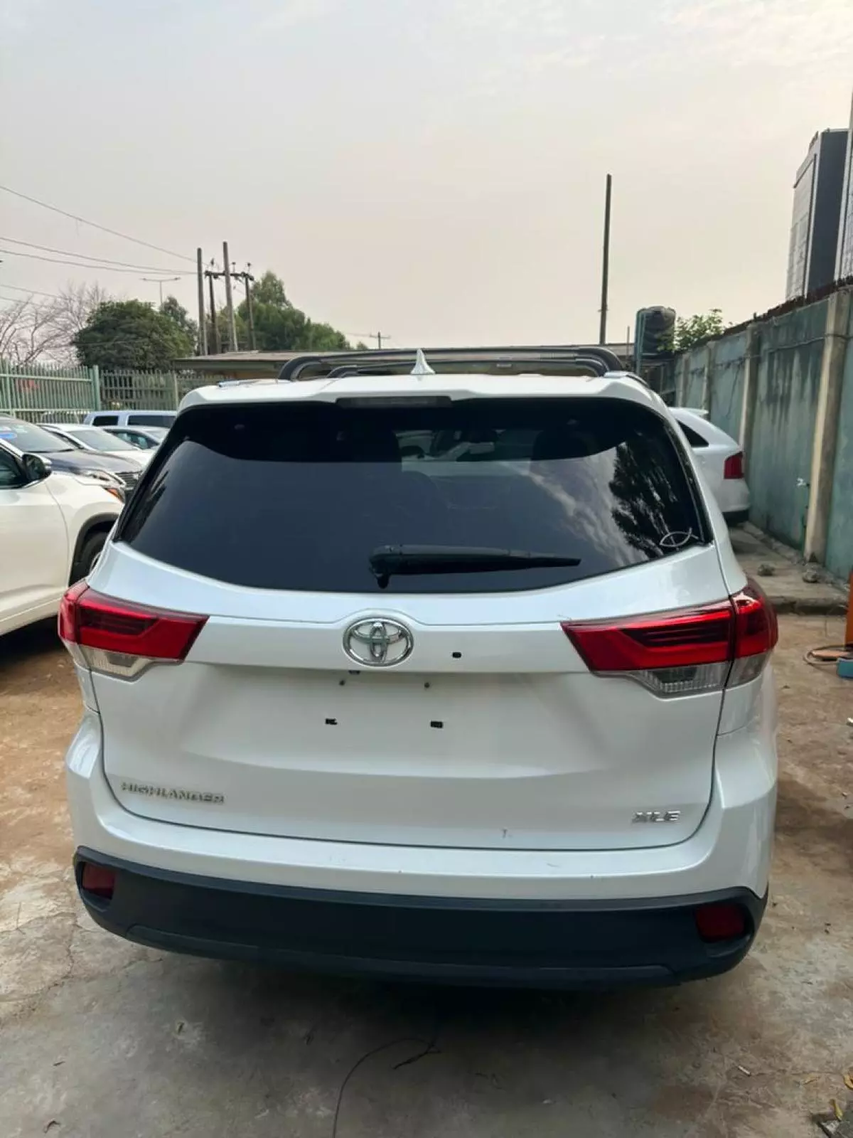 Toyota Highlander   - 2014