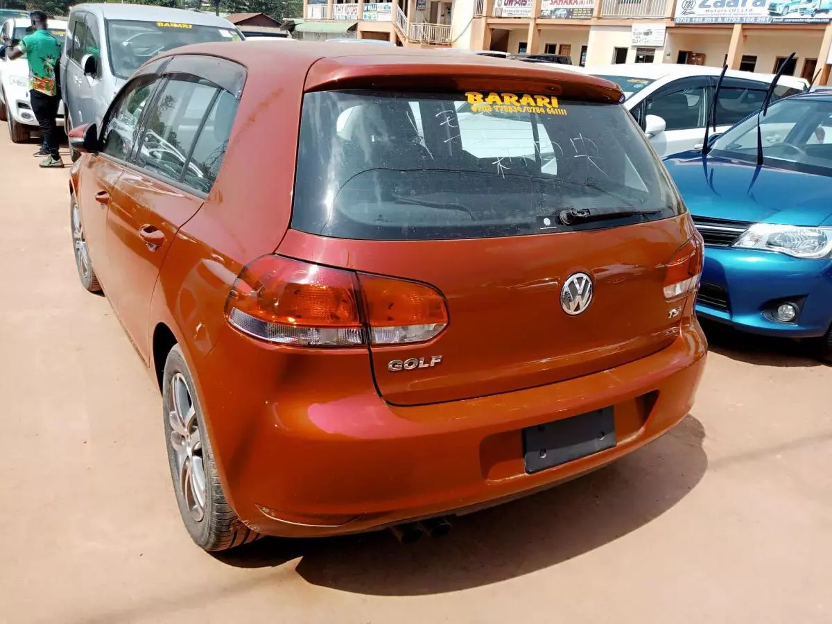 Volkswagen Golf   - 2009