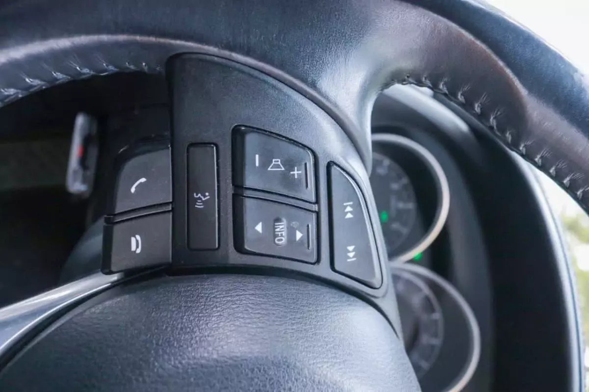 Mazda Atenza  - 2015