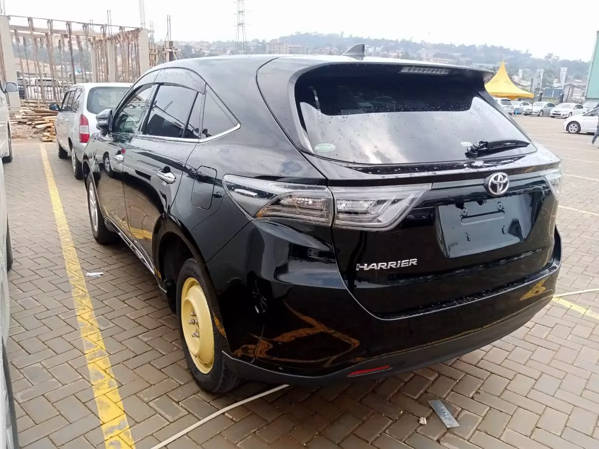 Toyota Harrier   - 2015