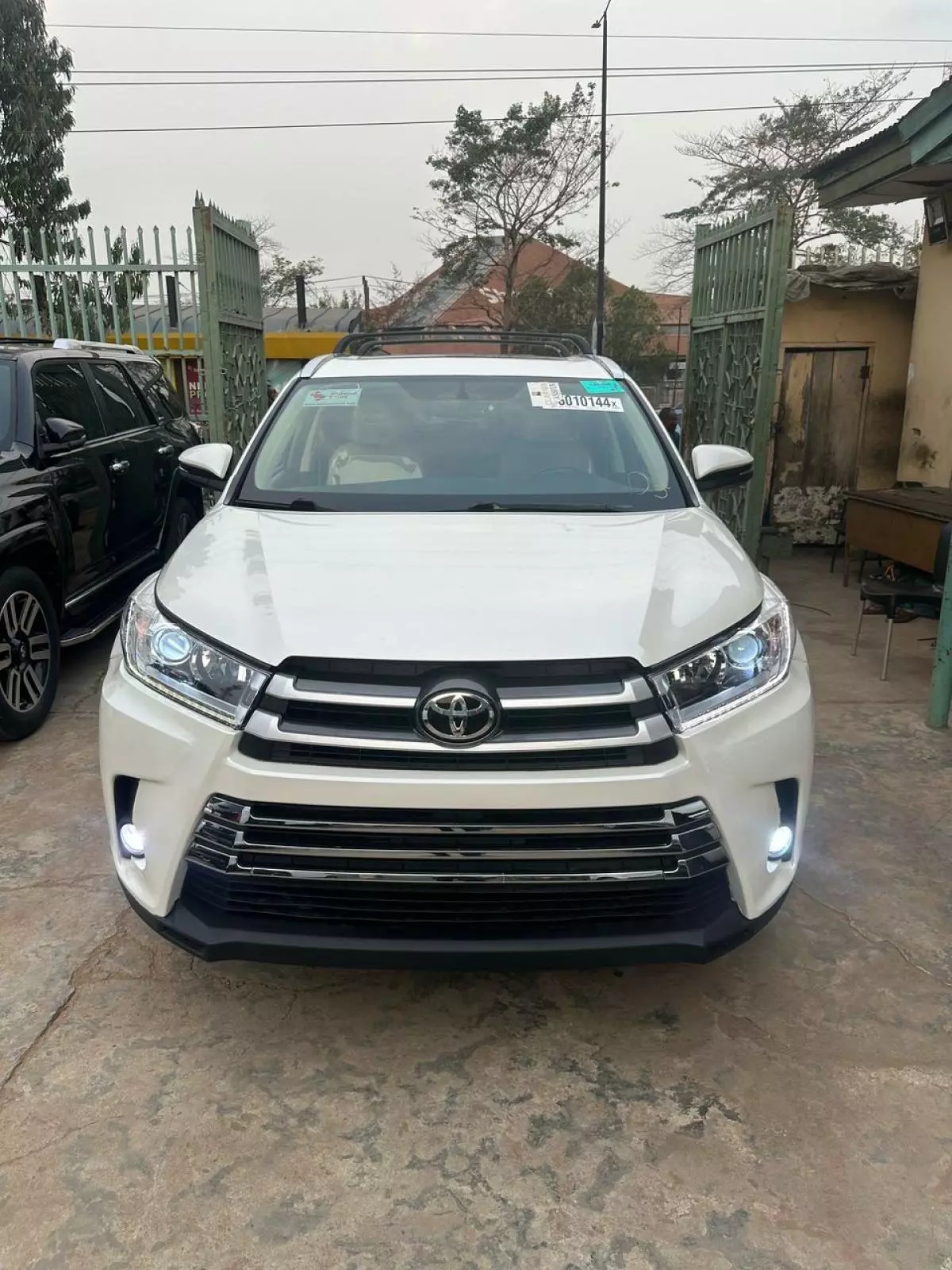 Toyota Highlander   - 2015