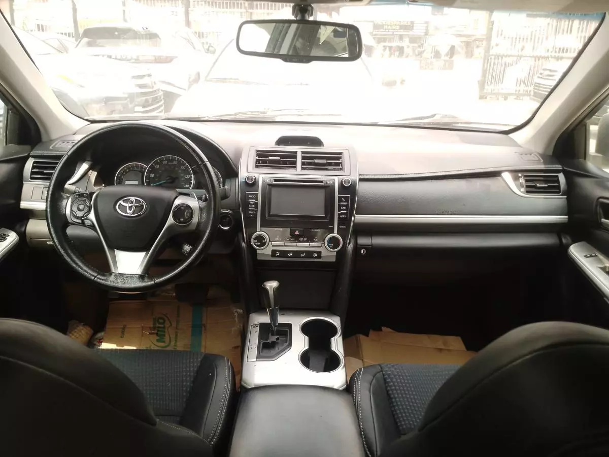 Toyota Camry   - 2013