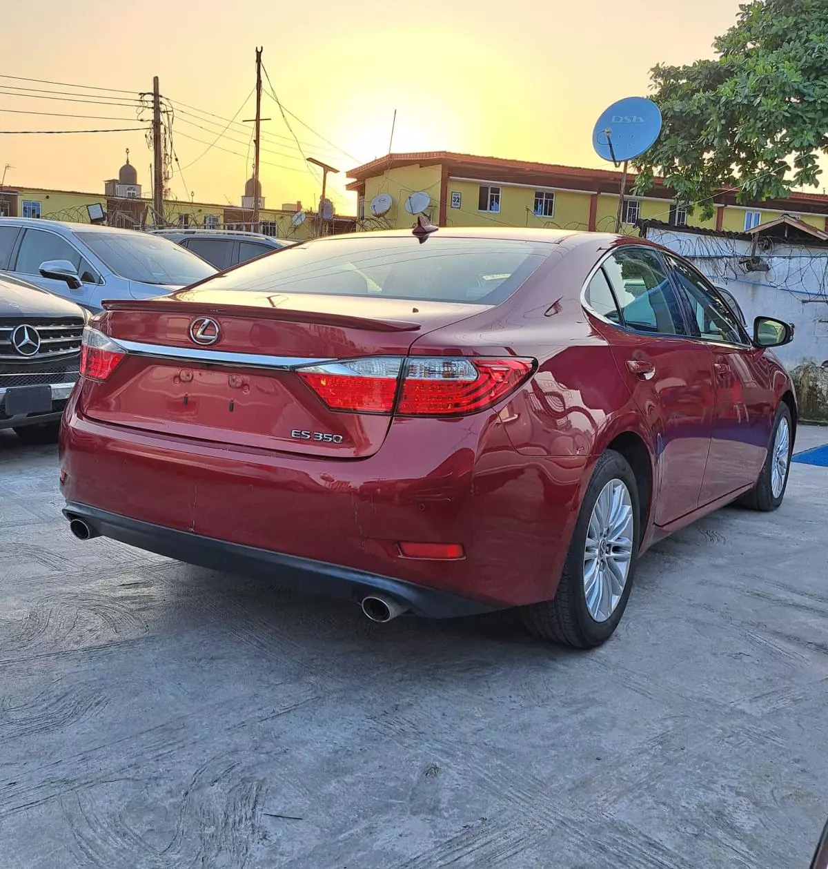 Lexus ES 350   - 2013