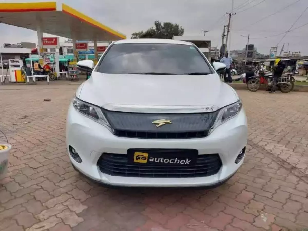 Toyota Harrier   - 2013