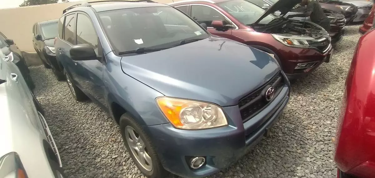 Toyota RAV 4 - 2012