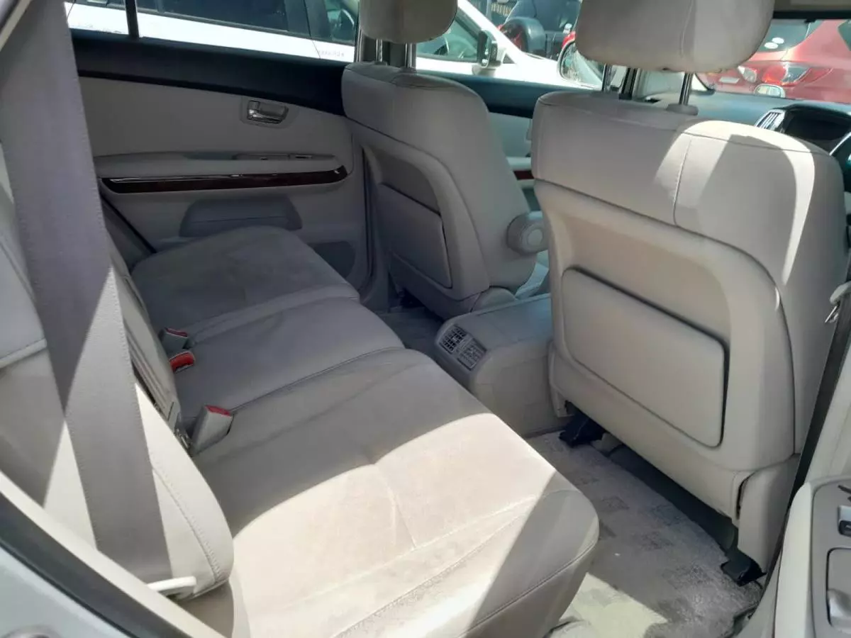 Toyota Harrier - 2009