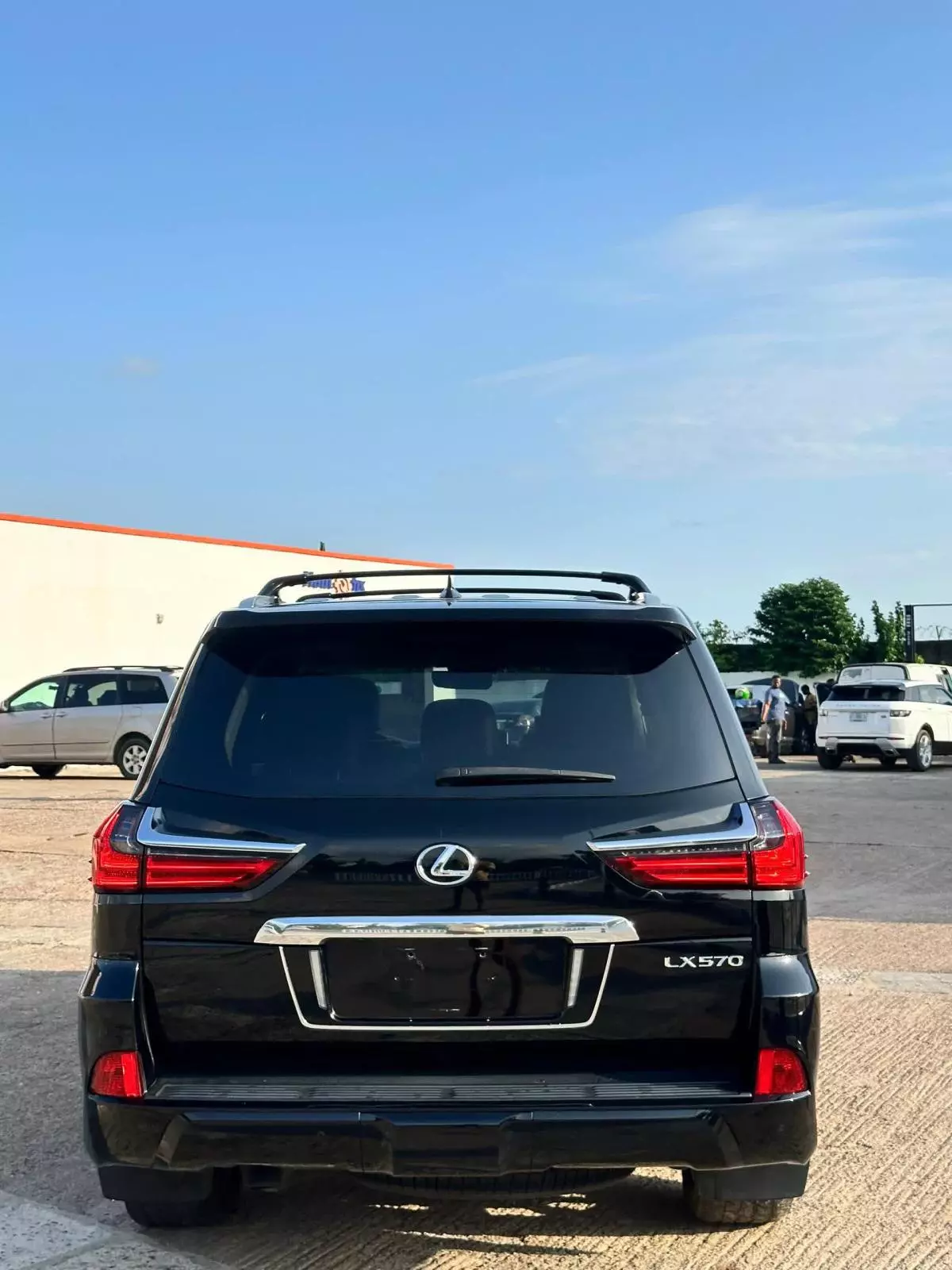 Lexus LX 570   - 2018