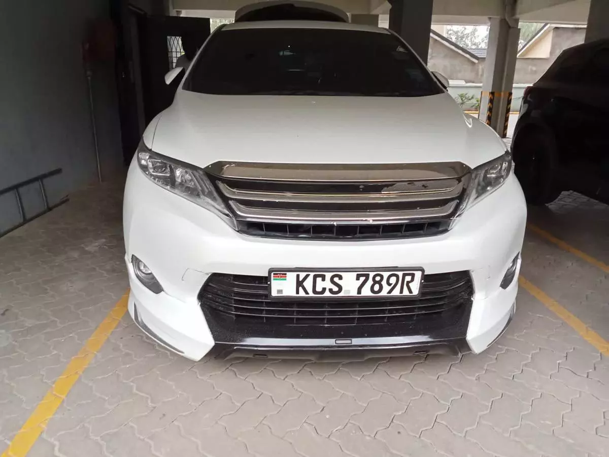 Toyota Harrier   - 2014