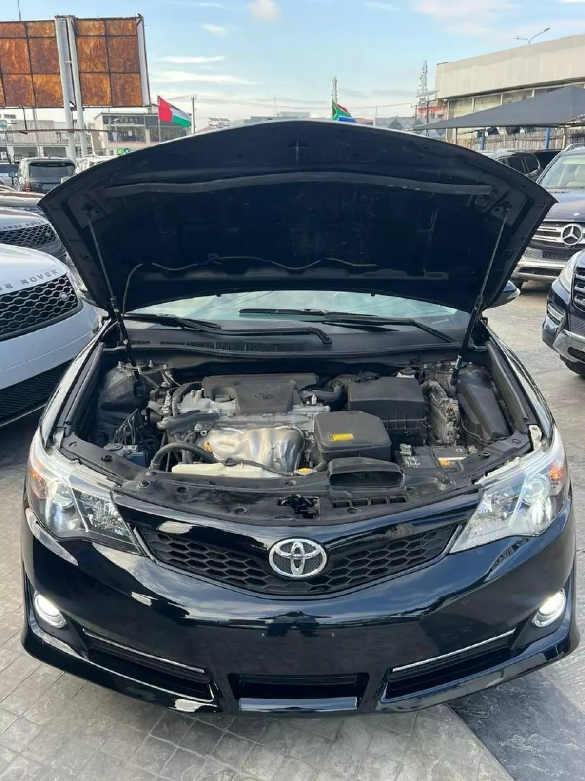 Toyota Camry   - 2012