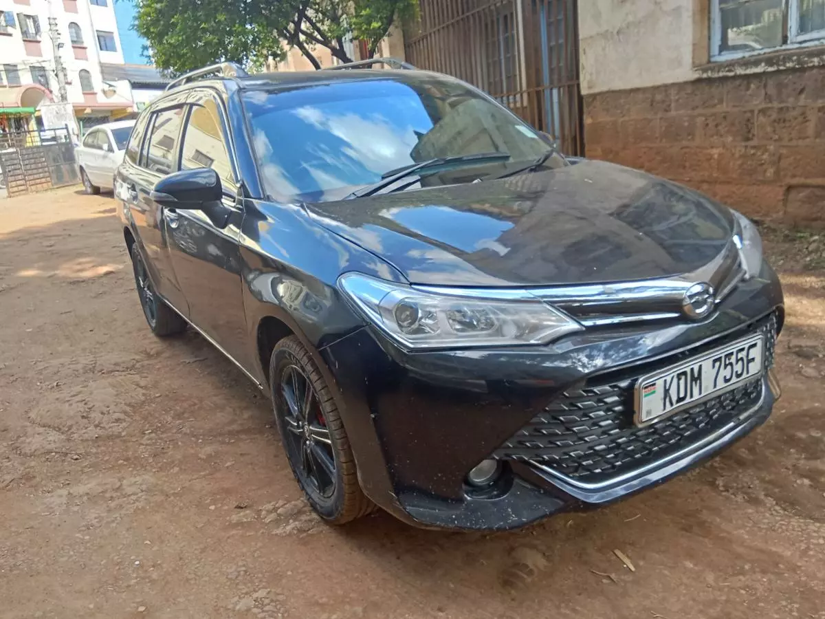 Toyota Fielder    - 2016