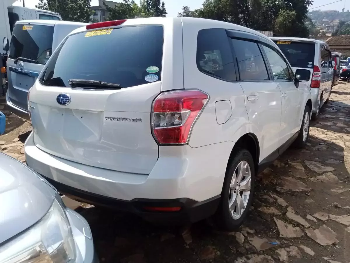 Subaru Forester   - 2015