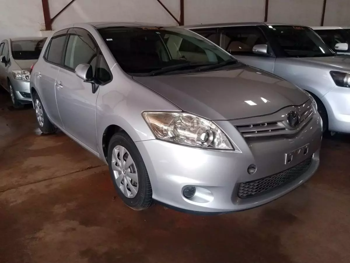 Toyota Auris   - 2009