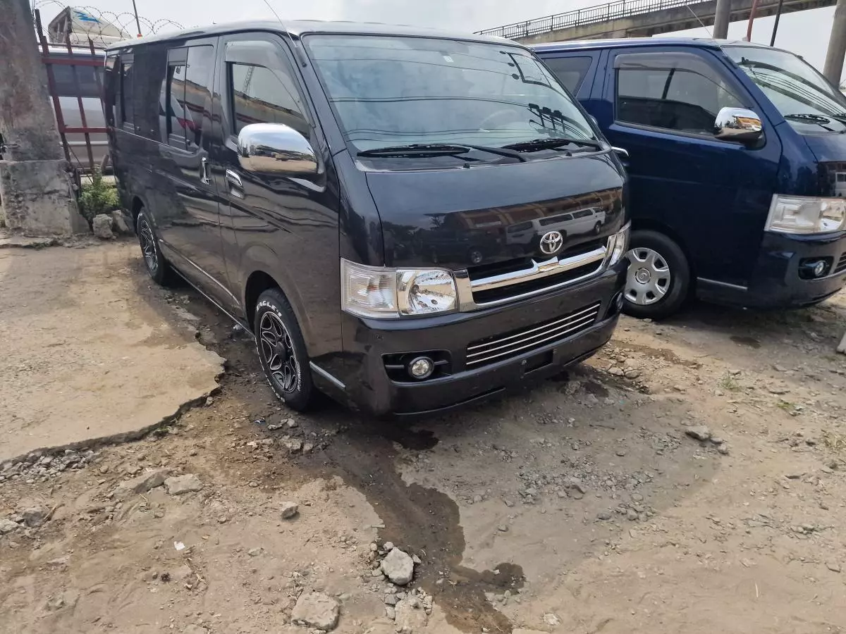 Toyota Hiace   - 2007