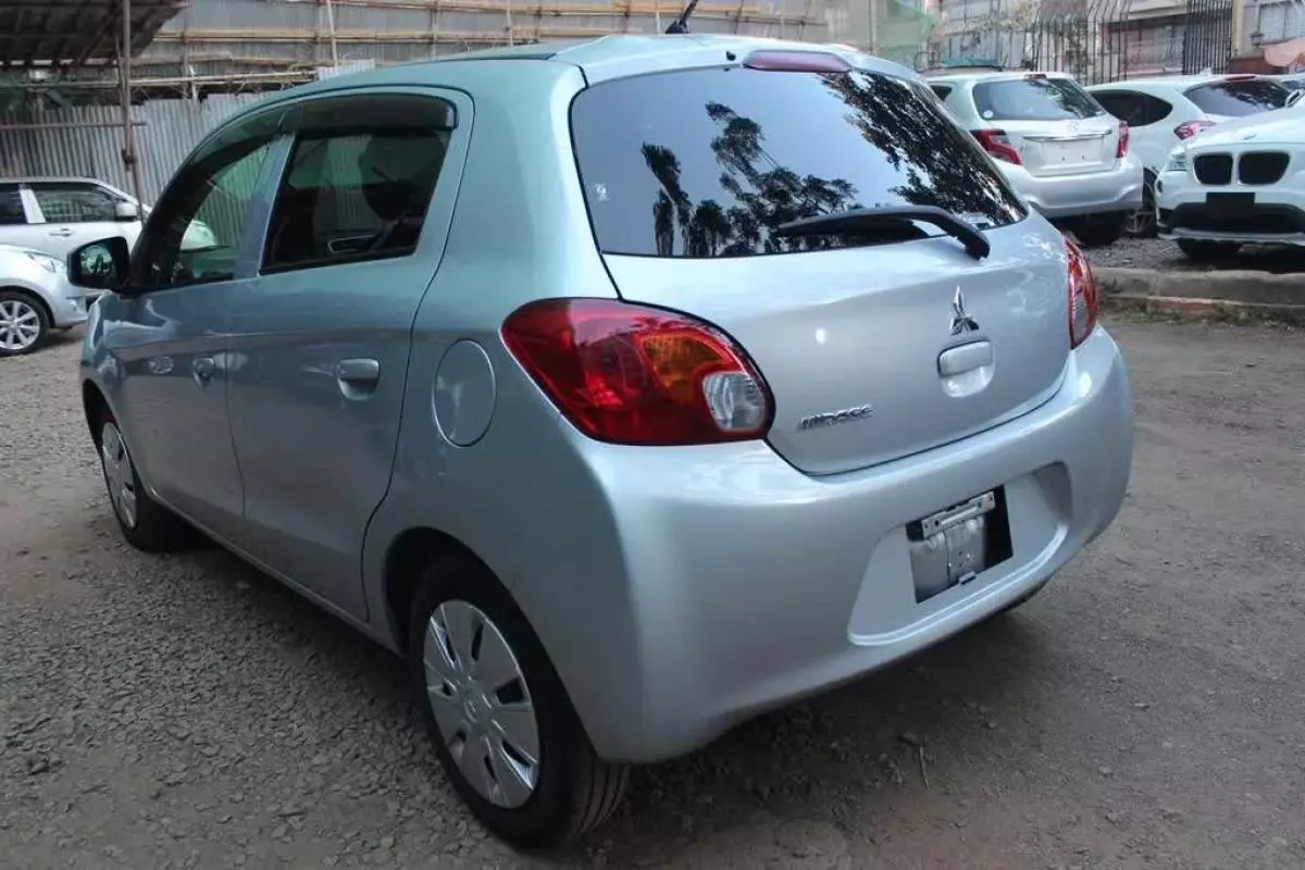 Mitsubishi Mirage - 2015