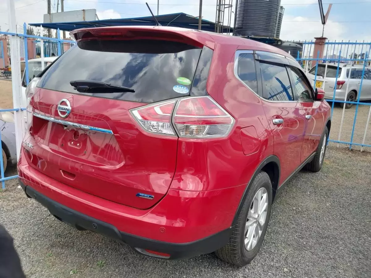Nissan X-Trail - 2015