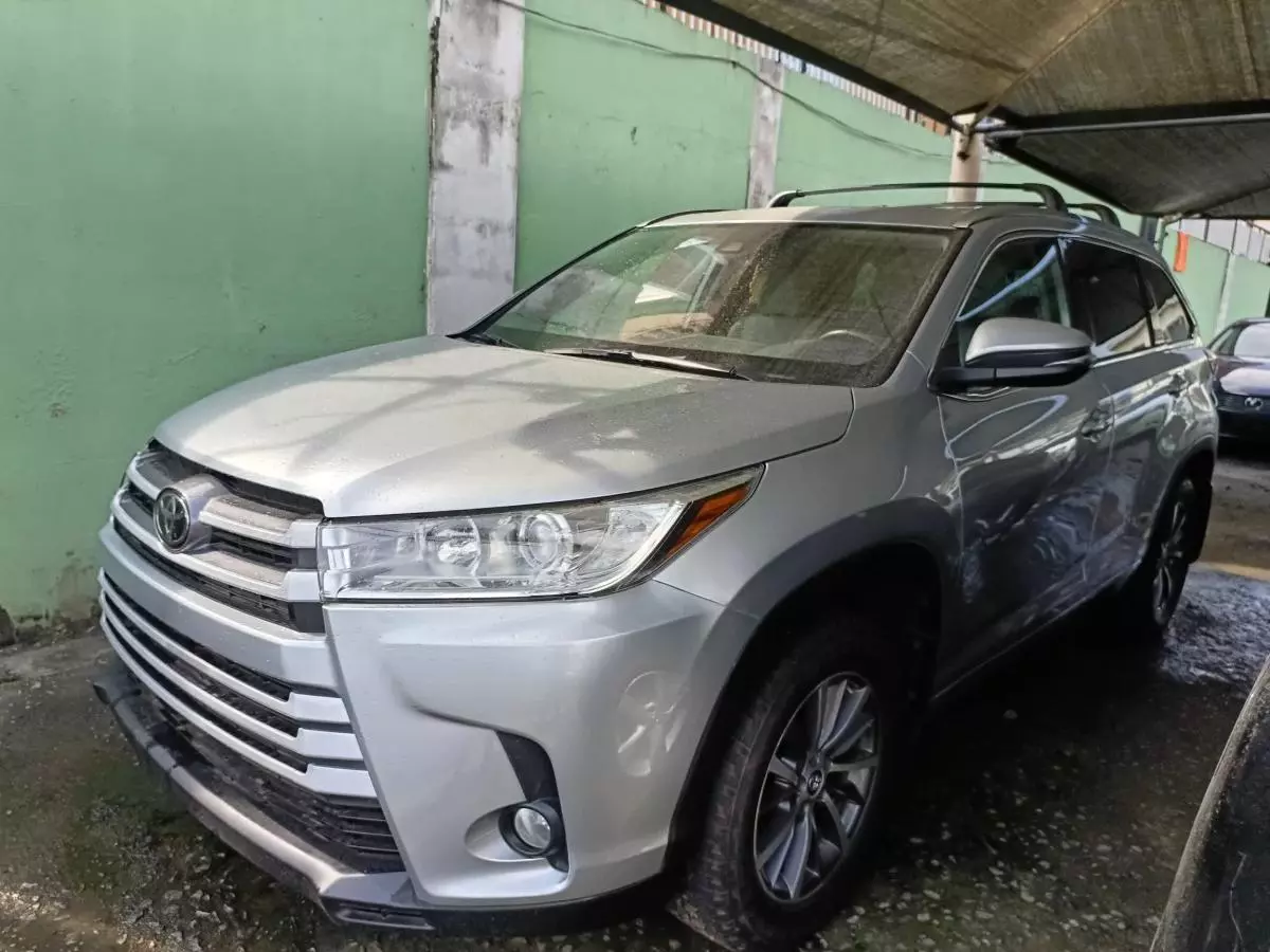 Toyota Highlander   - 2018