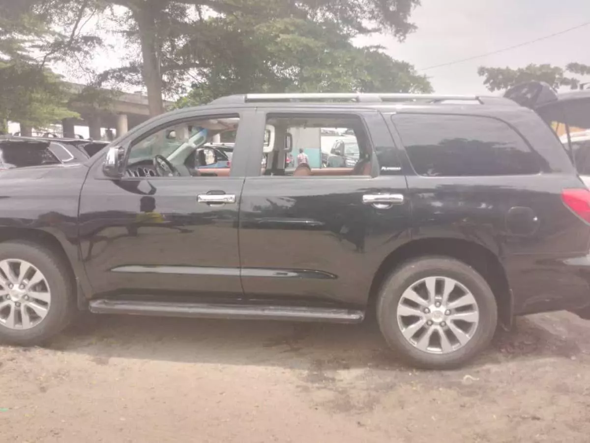 Toyota Sequoia   - 2016