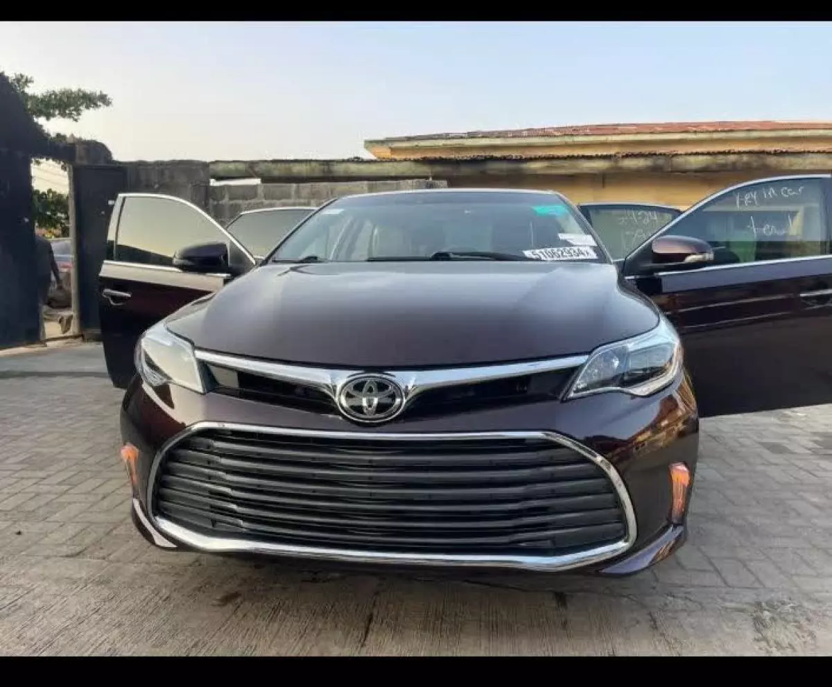 Toyota Avalon   - 2015