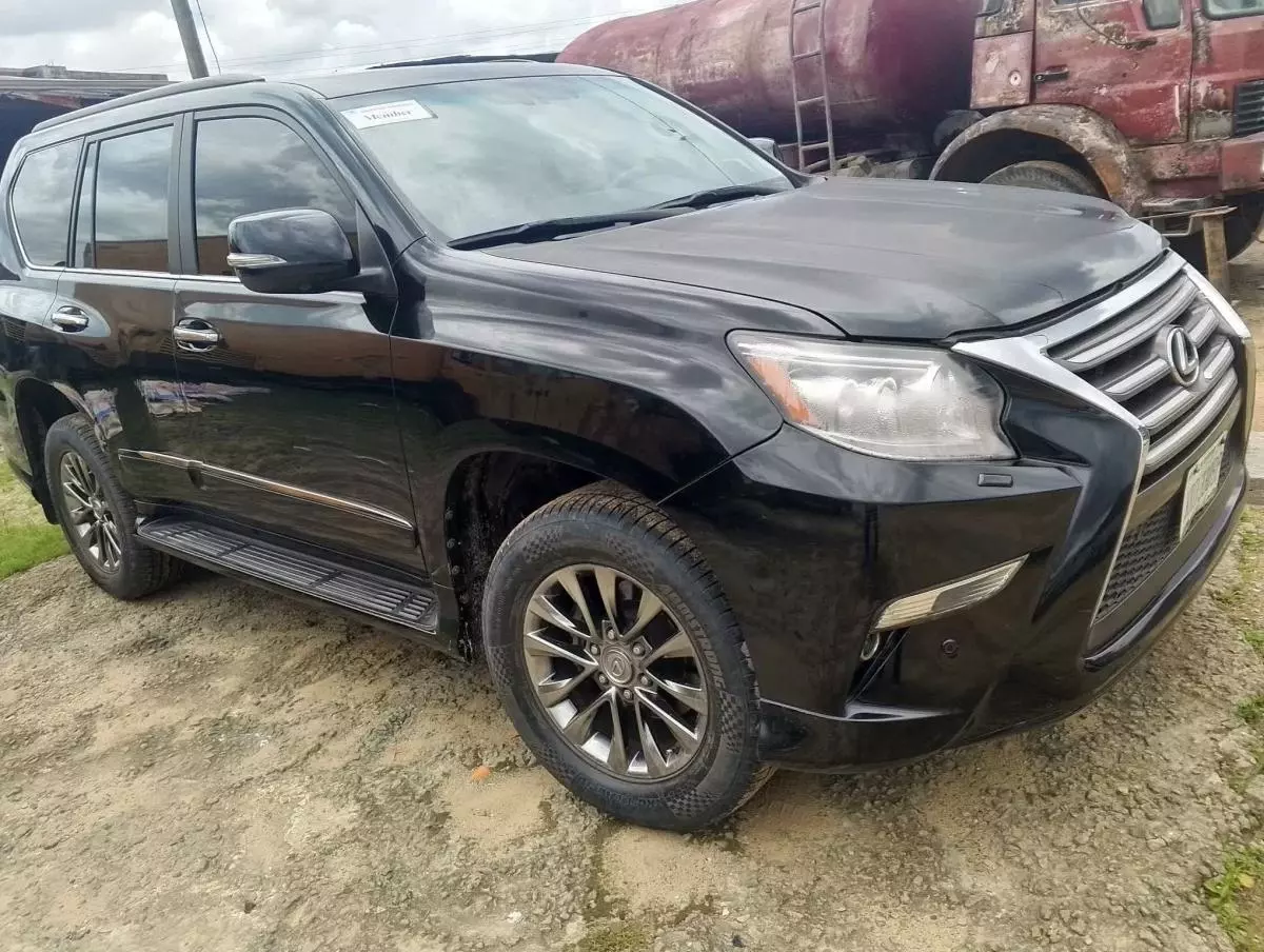 Lexus GX 460   - 2013