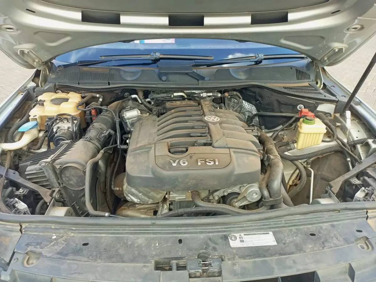 Volkswagen Touareg - 2015