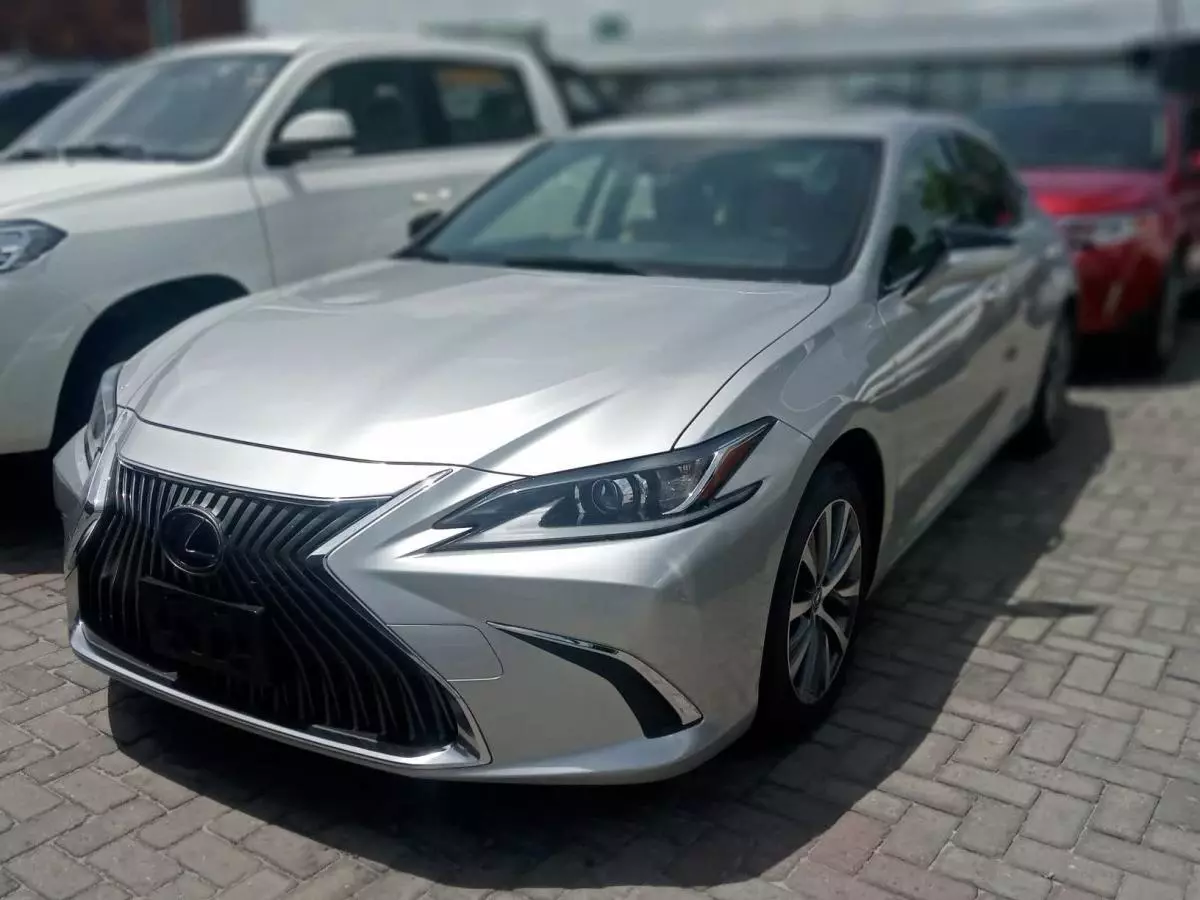 Lexus ES 350 - 2019