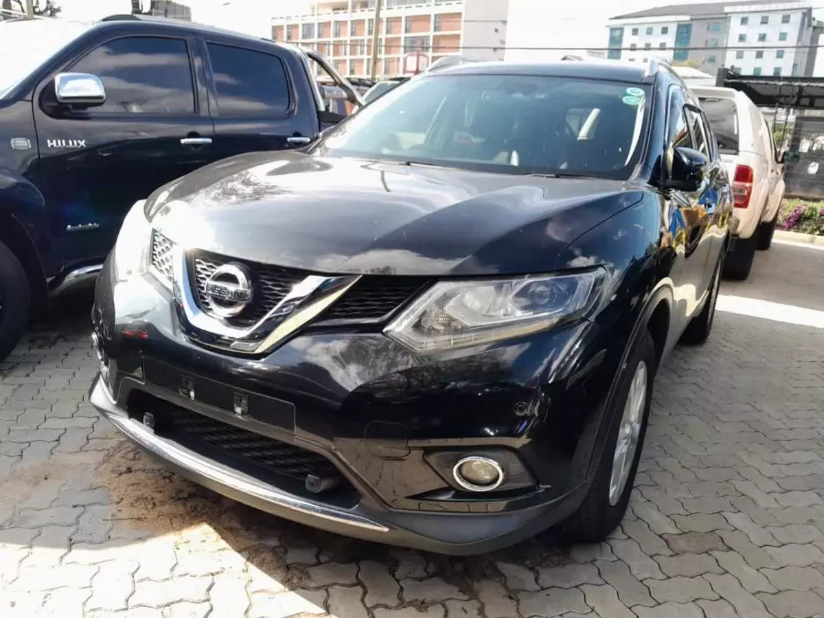 Nissan X-Trail   - 2016