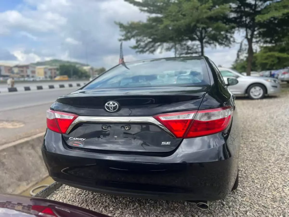 Toyota Camry   - 2017