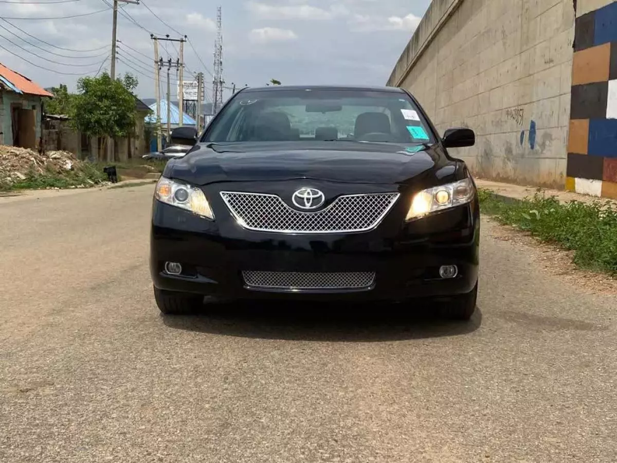 Toyota Camry - 2009