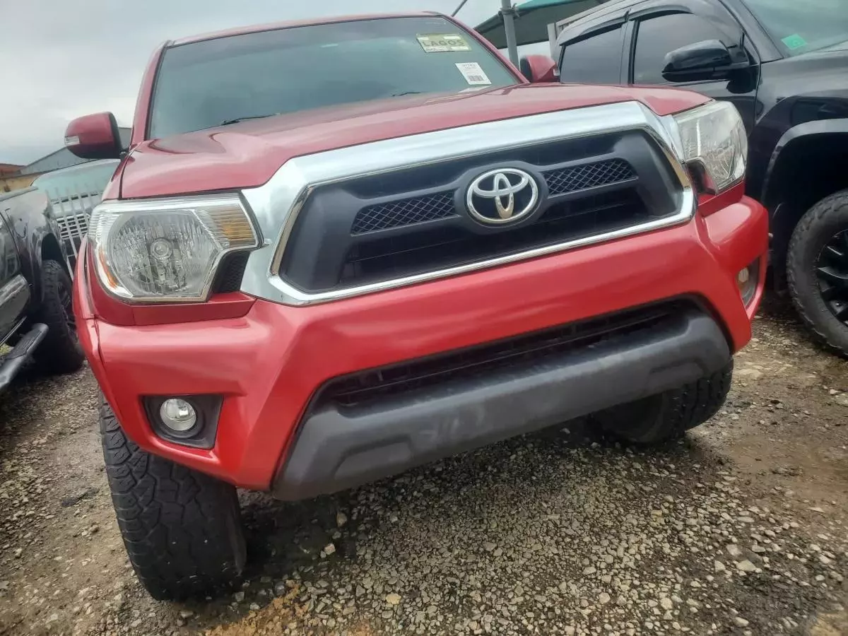 Toyota Tacoma   - 2015