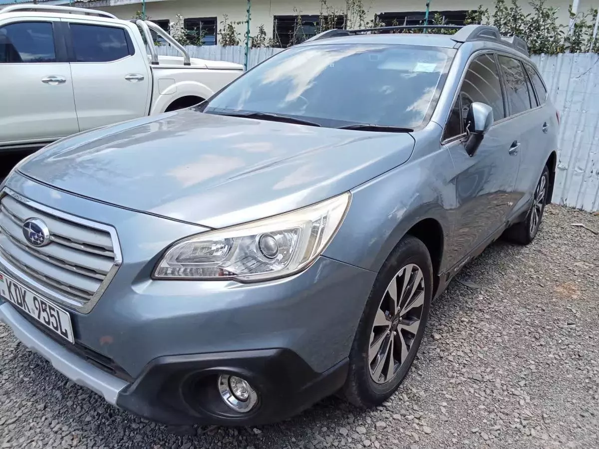 Subaru Outback   - 2015