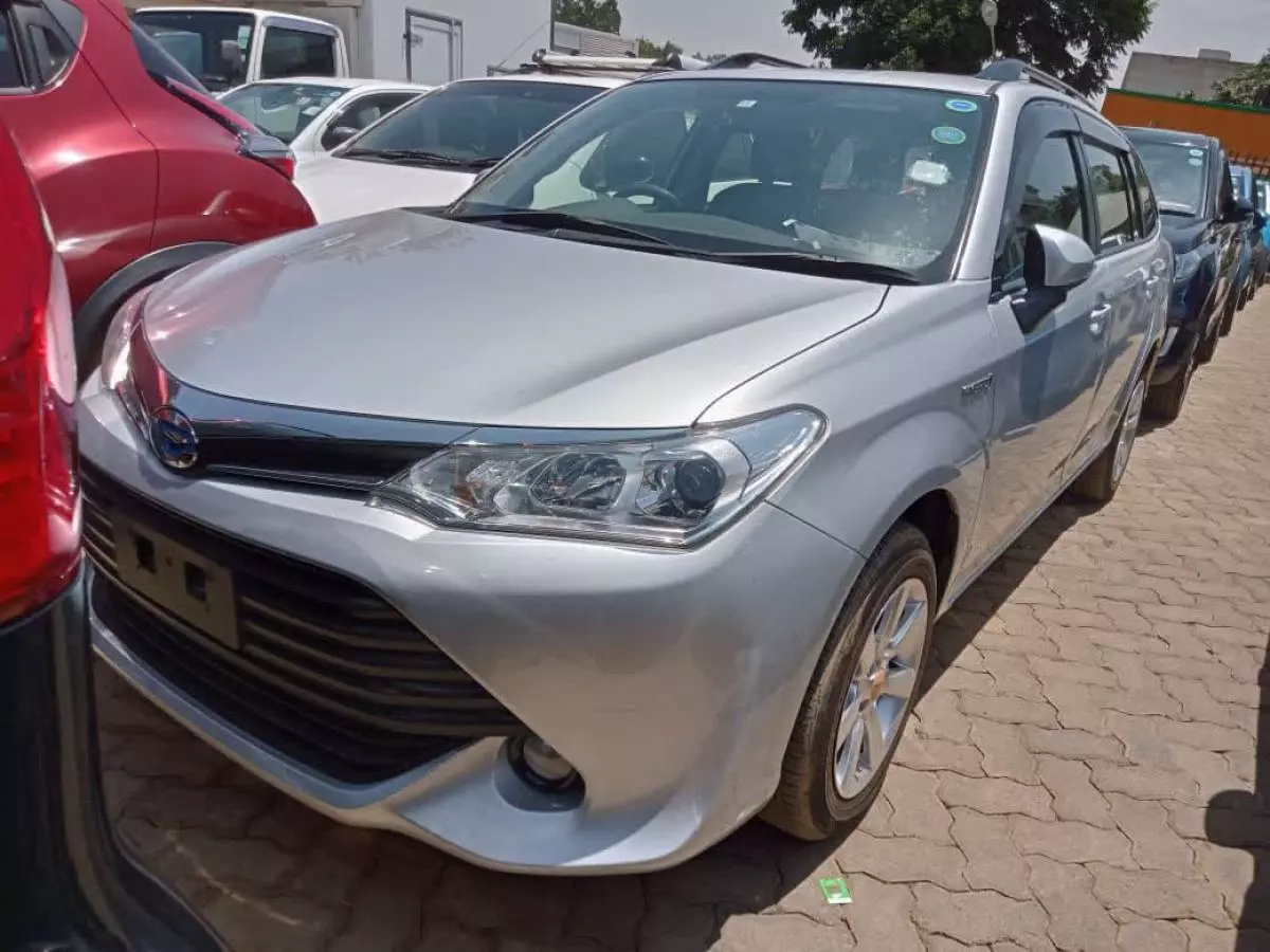 Toyota Fielder hybrid  - 2015