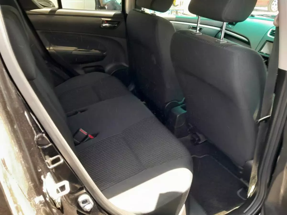 SUZUKI Swift RS - 2015