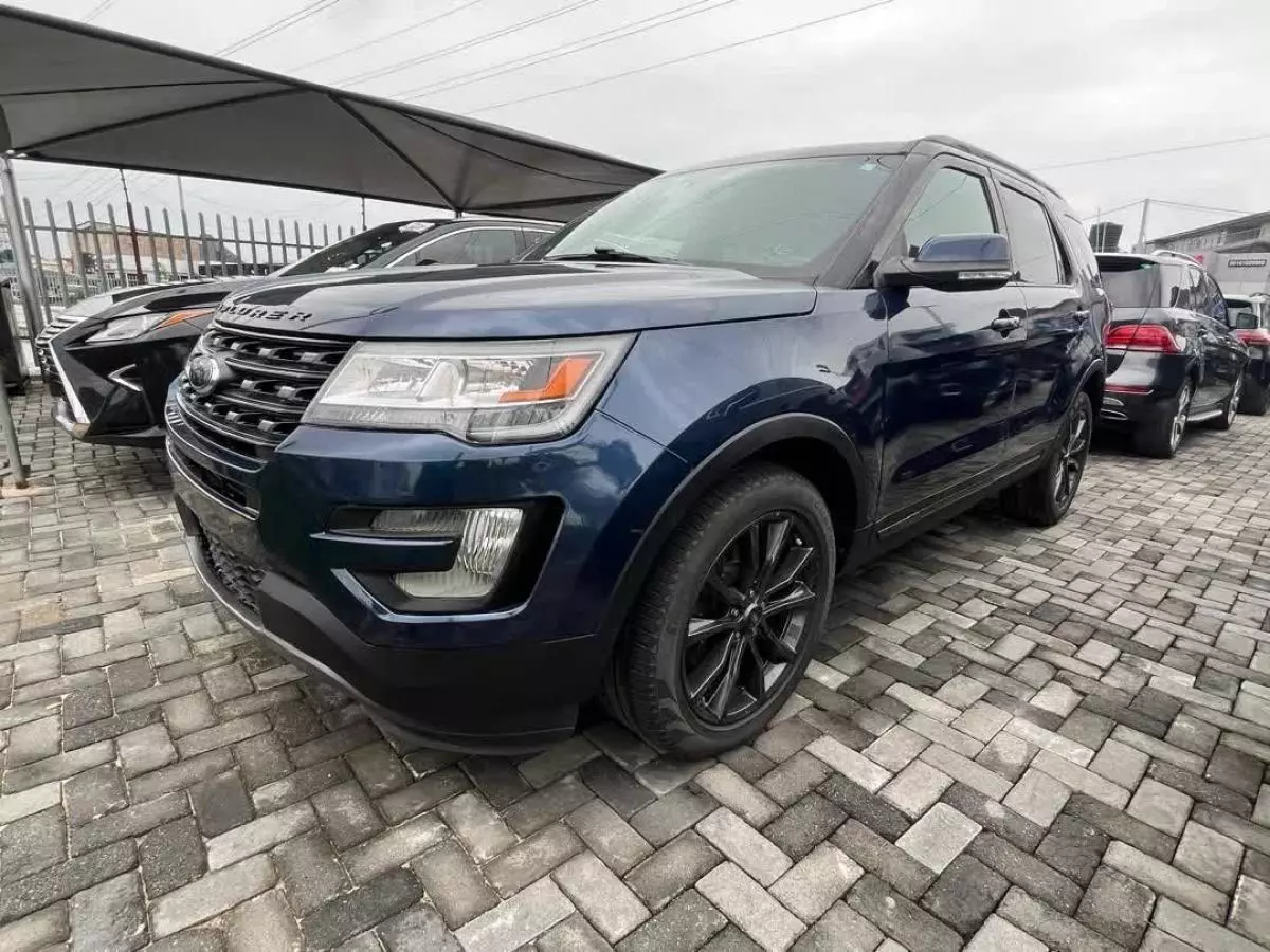 Ford Explorer XLT 3.5L   - 2017