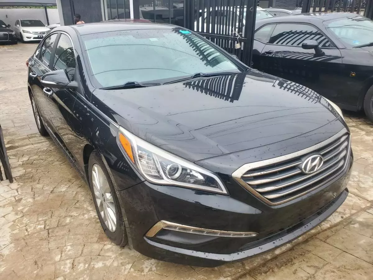 Hyundai Sonata   - 2015