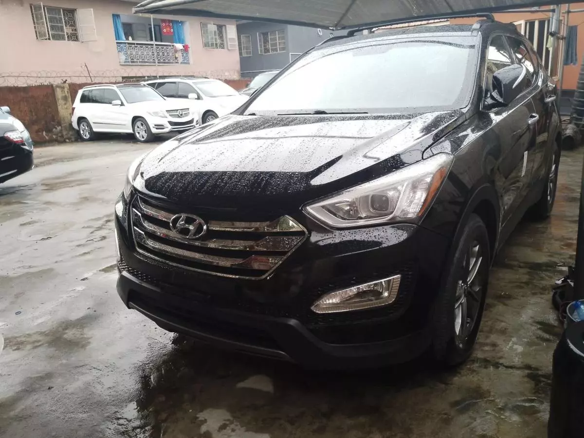 Hyundai Santa Fe   - 2013