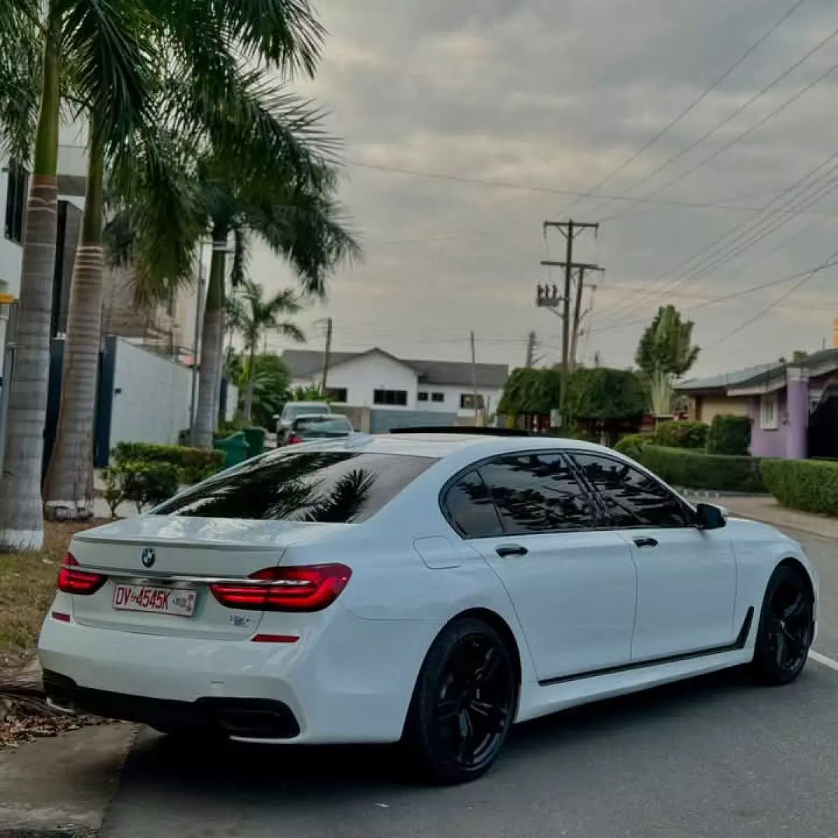 BMW 740 li   - 2017