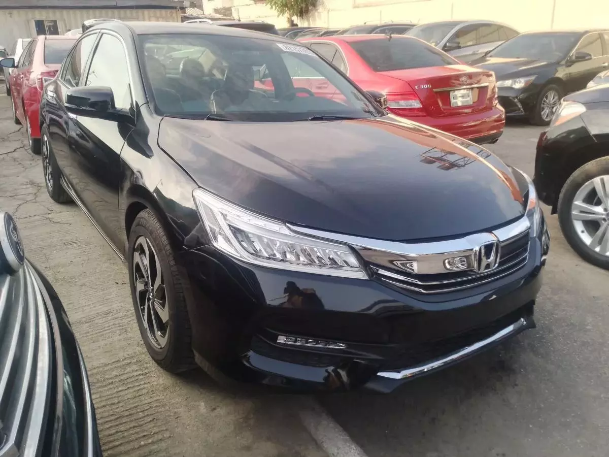 Honda Accord   - 2013